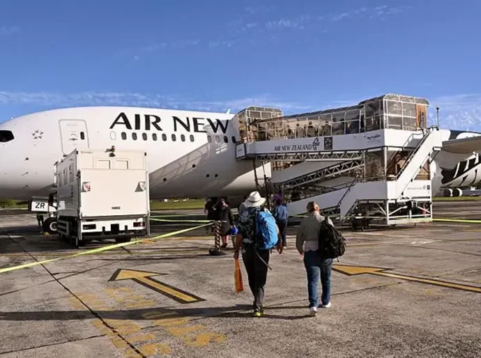 Por que cidadãos da Nova Zelândia estão deixando o país em números recordes
