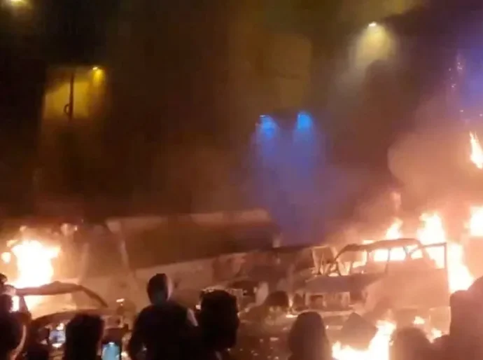 Sobe para 192 número de mortos em protestos no Irã; nível de confronto com manifestantes 'se intensificou', diz polícia