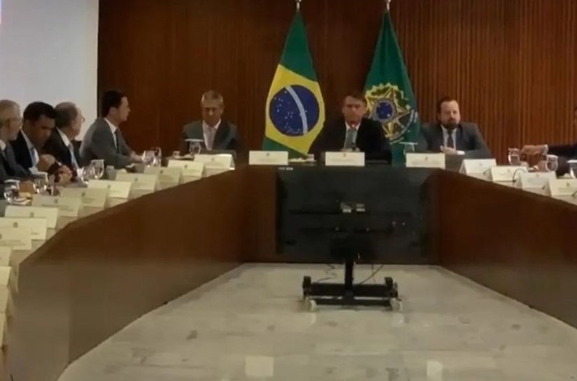 Veja o que foi falado em reunião que pode incriminar ministros de Bolsonaro