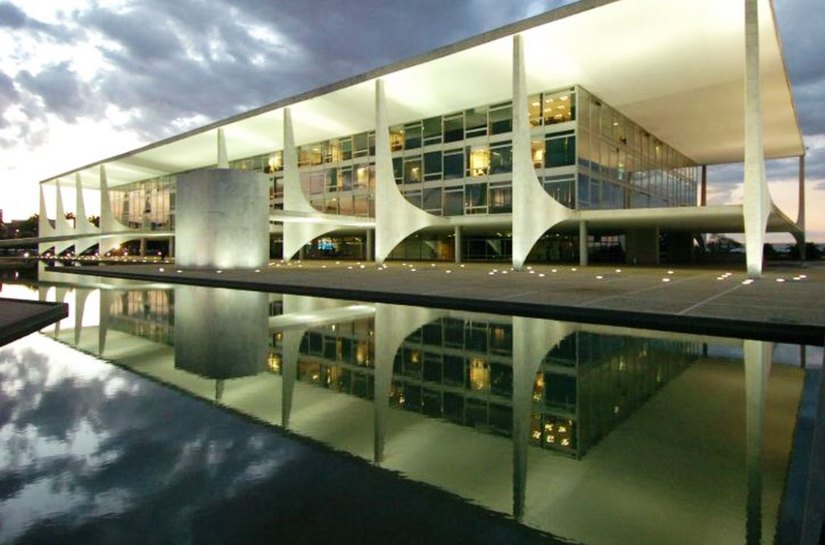 Auxílio emergencial de R$ 600 é prorrogado por mais dois meses