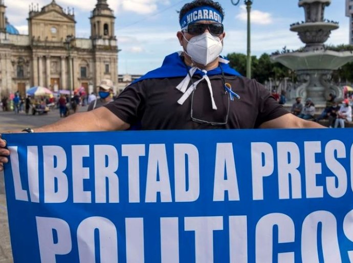 O regime de Daniel Ortega liberta mais de 200 presos políticos na Nicarágua e os exila nos Estados Unidos