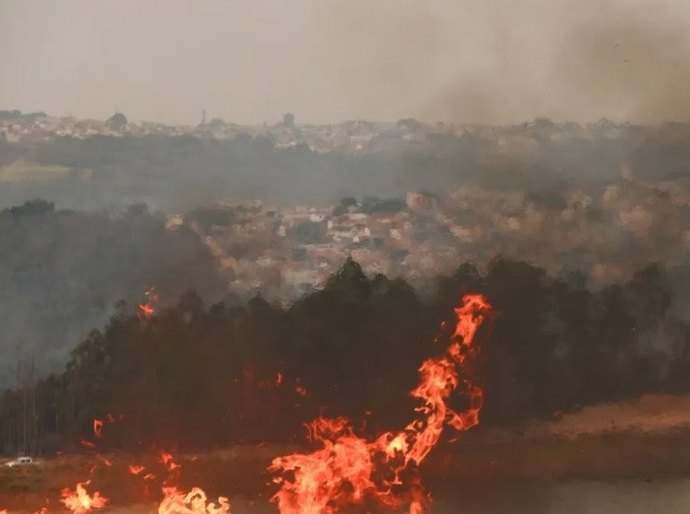 Prejuízos de municípios com queimadas aumentam 33 vezes em 2024