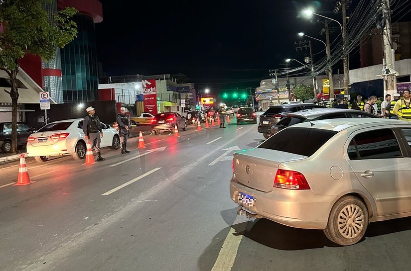 Operação Lei Seca resulta na prisão de 17 motoristas embriagados na Avenida Isaac Póvoas