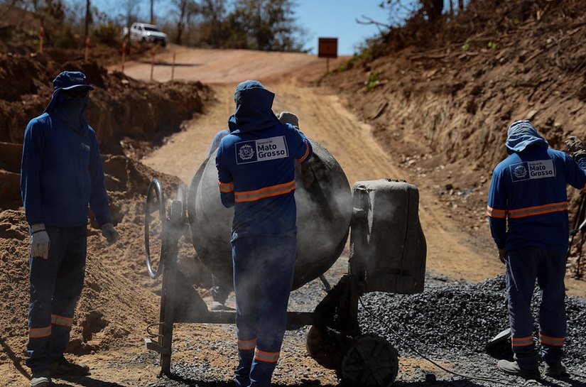 MT gera 40,1 mil empregos no 1º semestre; obras do Estado tiveram impacto nas contratações