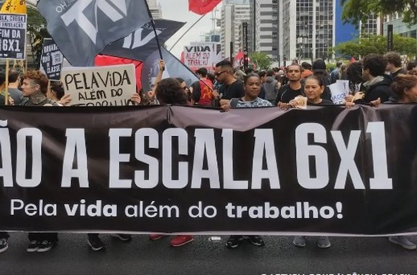 Manifestantes vão às ruas pelo fim da escala de trabalho 6x1