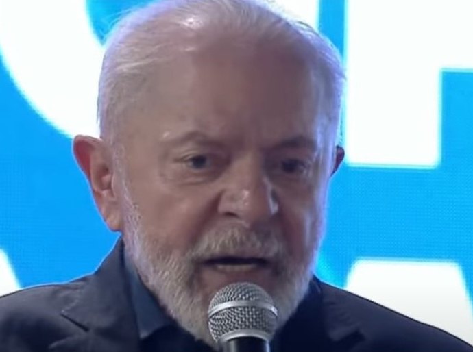 Alertado sobre queda de popularidade, Lula convoca reunião ministerial