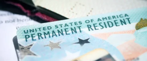 A frustração de brasileiros que querem viver nos EUA após suspensão de vistos de imigração: 'Foi como uma bomba no peito'