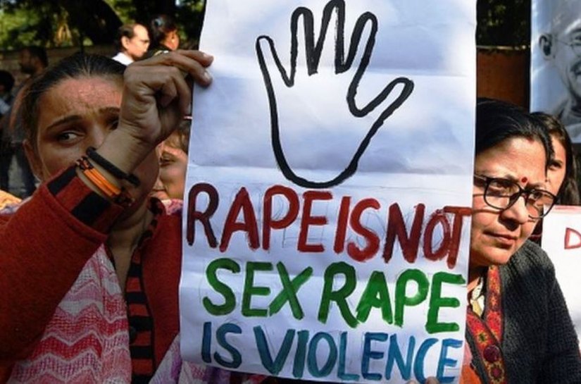 Mulheres na Índia lutam para criminalizar estupro no casamento