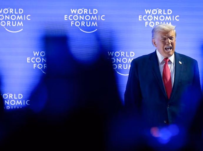Os recados de Trump sobre Groenlândia, Venezuela e tarifas a líderes globais em Davos em meio a escalada de tensão