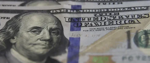 Dólar cai para R$ 5,12 e atinge menor valor em 21 meses