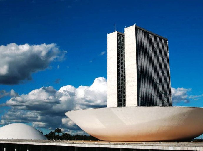 Câmara aprova medida sobre renegociação de dívidas de empresas