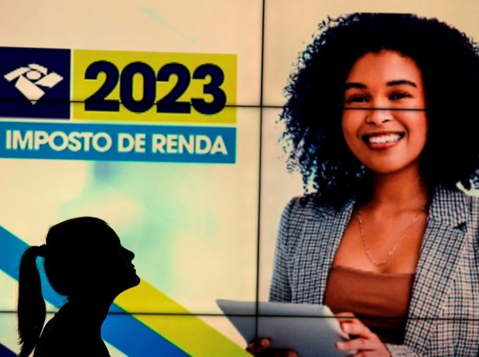 Motoristas autônomos têm 40% de desconto no IR; prazo vai até quarta