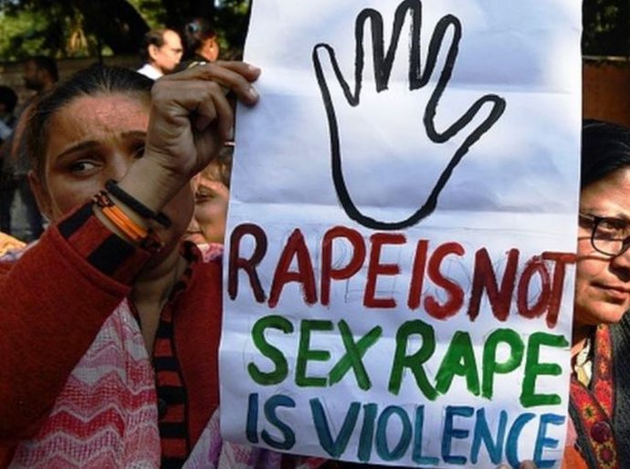 Mulheres na Índia lutam para criminalizar estupro no casamento