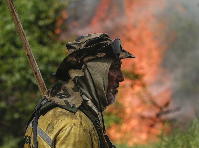 Brigadistas intensificam trabalho de combate a incêndios no Pantanal