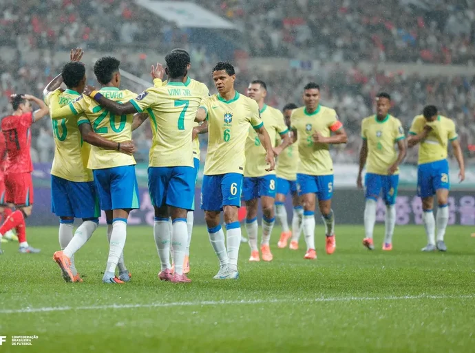 Seleção de Ancelotti goleia Coreia com magia de Estêvão, Rodrygo e Vini Jr