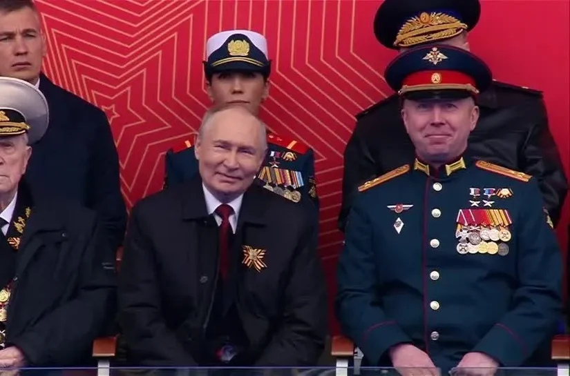 Rússia realiza desfile do Dia da Vitória em meio a cessar-fogo com Ucrânia