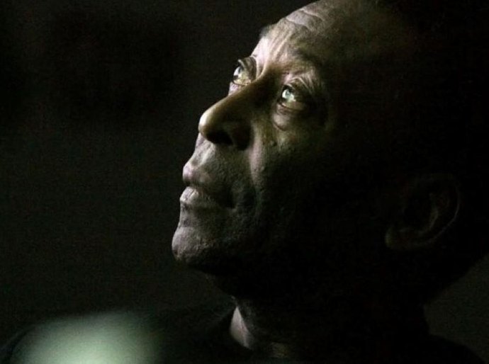 De garoto prodígio a Rei do Futebol: dez momentos marcantes da carreira de Pelé