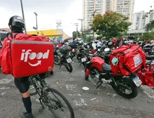 Brasil tem 2 milhões de pessoas que trabalham por meio de aplicativos