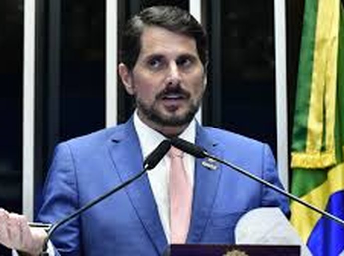 Marcos do Val é alvo de operação da PF e colocará tornozeleira eletrônica
