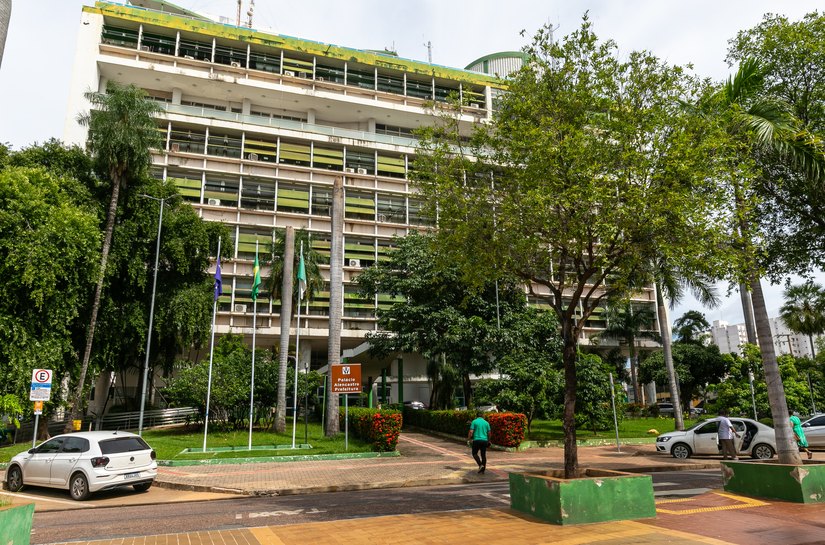 Prefeitura de Cuiabá paga salário, prêmio saúde e movimenta R$ 93,5 milhões