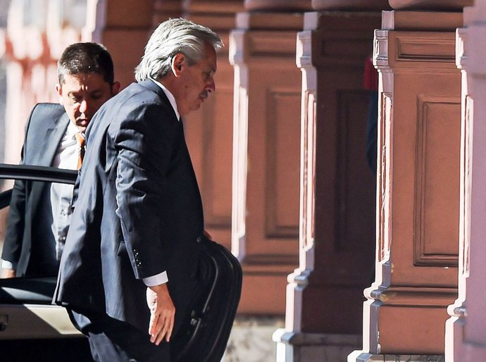 O poder de Alberto Fernández se apaga na Argentina