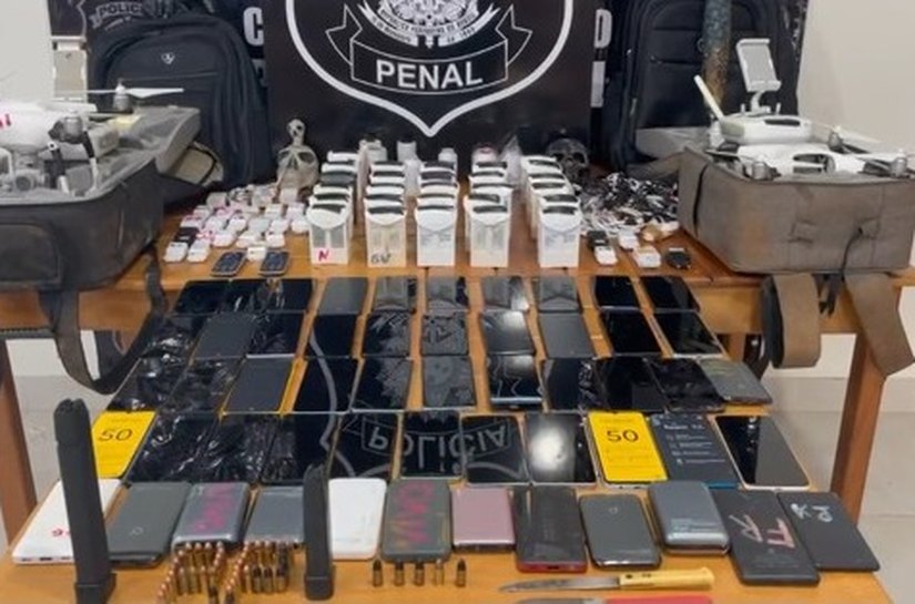 Polícia Penal impede entrada de R$ 500 mil em produtos eletrônicos, munições e facas na Mata Grande