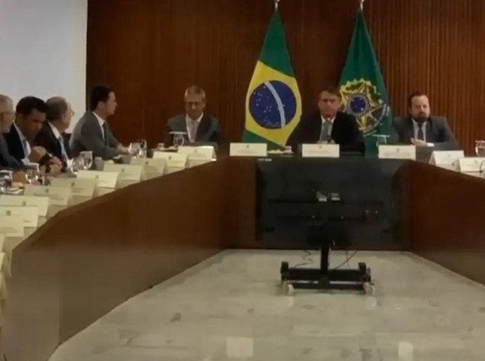 Veja o que foi falado em reunião que pode incriminar ministros de Bolsonaro