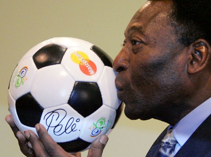 Rei do futebol, Pelé morre aos 82 anos