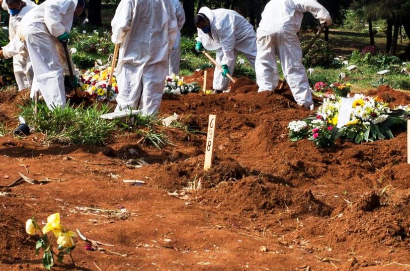 Brasil bate recorde com 2.340 mortes por Covid; total passa de 280 mil vítimas