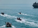 A 'marinha mosquito' do Irã: como 'enxame' de pequenas embarcações desafia os EUA no Estreito de Ormuz