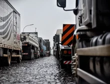 Sob pressão, governo anuncia hoje medidas para deter greve de caminhoneiros