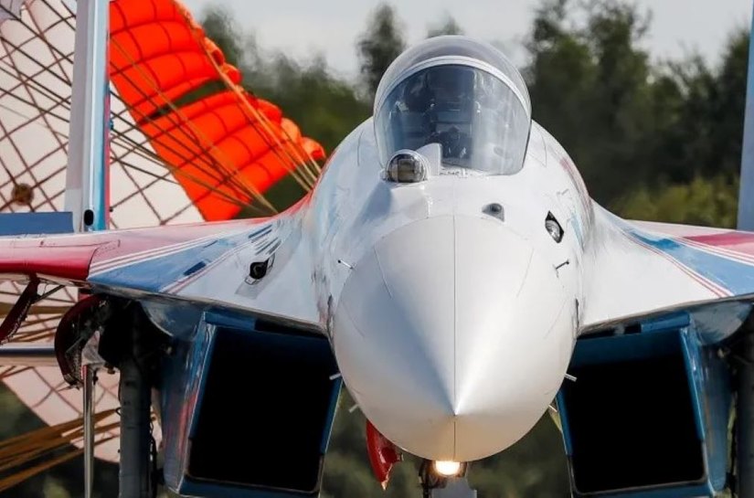 Rússia diz que acionou caça após bombardeiros dos EUA voarem em direção a fronteira