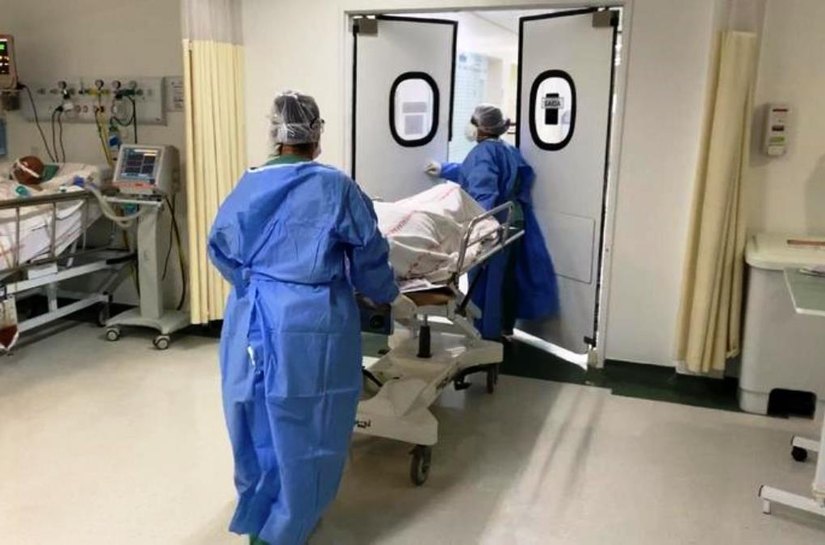 Hospitais de SP têm falta de profissionais de saúde para UTIs, dizem médicos