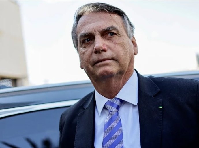 Investigação não busca “bala de prata” contra Bolsonaro, dizem fontes da PF