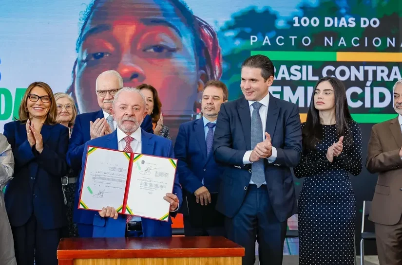 Lula decreta novas regras para big techs atuarem no Brasil; entenda
