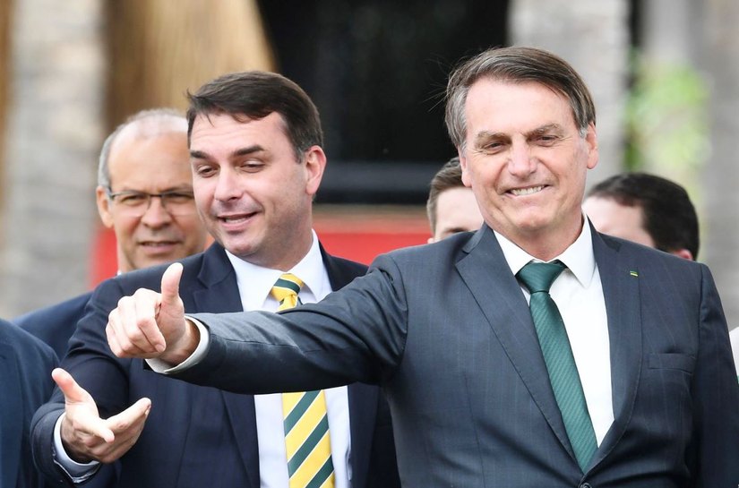 TJ do Rio concede foro especial a Flávio Bolsonaro e retira inquérito sobre rachadinha do MP estadual