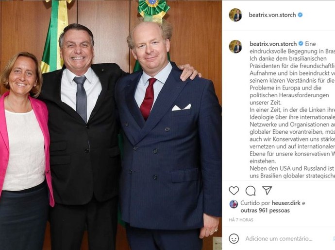 Fora da agenda, Bolsonaro se reúne com deputada de extrema direita da Alemanha