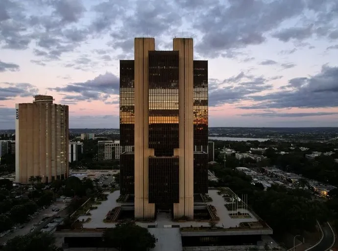 BC vai propor mudanças em regras do FGC após 'caso Master'