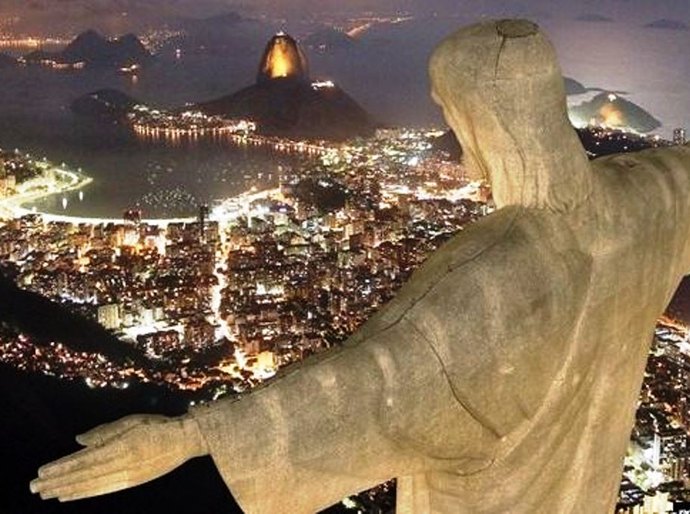Rio de Janeiro celebra os 90 anos do Cristo Redentor