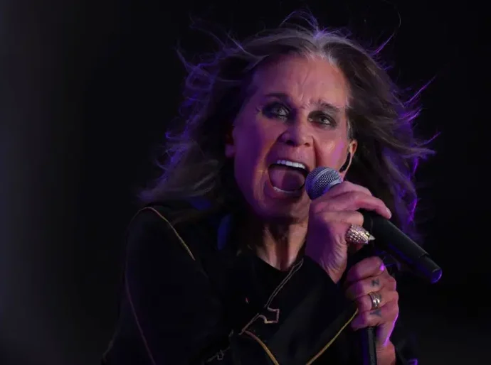 Ozzy Osbourne, cantor do Black Sabbath e pioneiro do heavy metal, morre aos 76 anos
