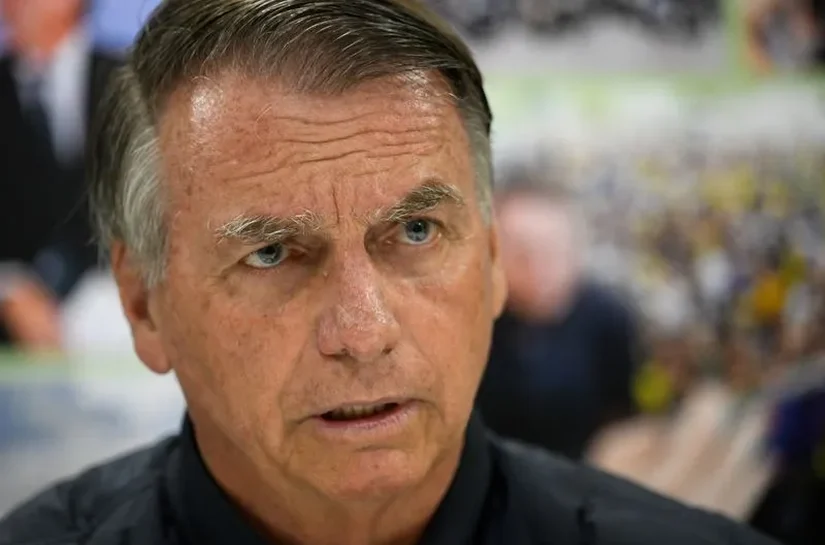 Moraes mantém domiciliar de Bolsonaro e aumenta restrições; veja quais