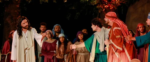 Auto da Paixão de Cristo reúne milhares de pessoas e reforça inclusão social em MT