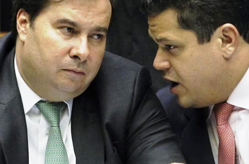 Acordo com Senado abre espaço para que deputados votem adiamento das eleições