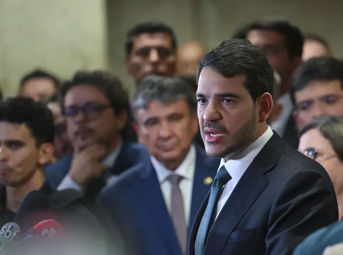 Como Alcolumbre e Flávio derrubaram Messias em derrota histórica para Lula