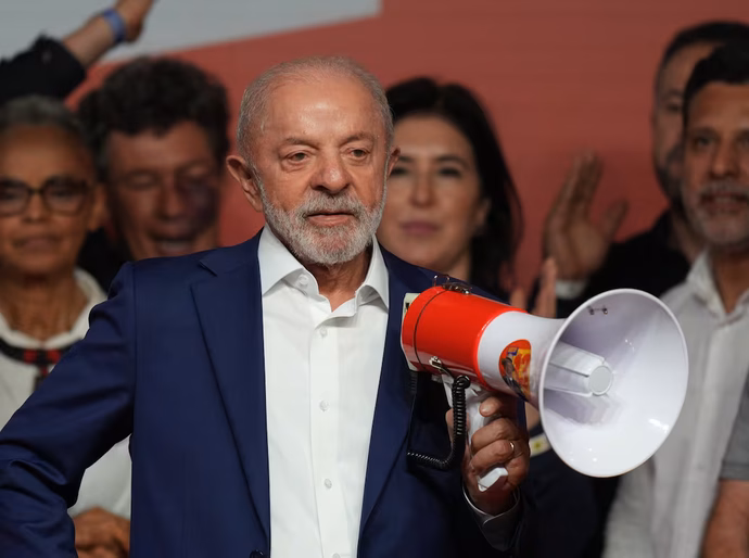 Lula pretende mobilizar os abstencionistas para realizar o milagre e derrotar Bolsonaro no Brasil