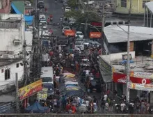 Fila de corpos, arsenal e zona de guerra: veja imagens de operação no RJ