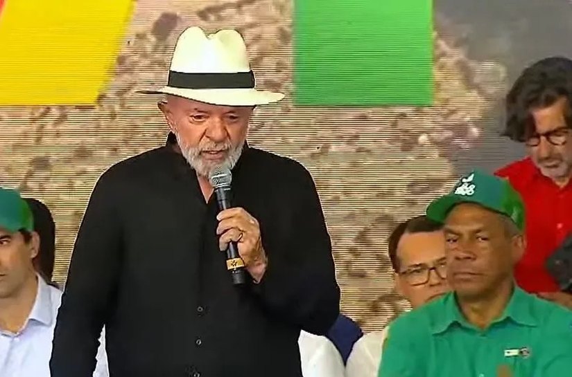 Lula defende regulação de redes: 'Tudo tem controle, menos os aplicativos'