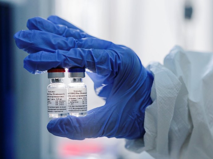 Covid-19: EUA podem autorizar uso emergencial de vacina antes do fim da fase 3