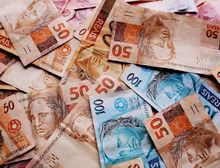 Governo estima salário mínimo de R$ 1.717 em 2027