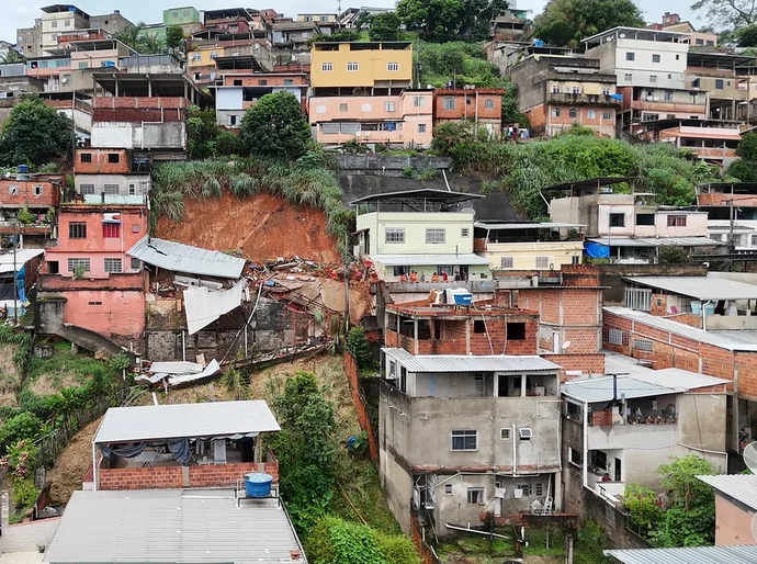 Após criticar Zema, Lula embarca para Minas Gerais